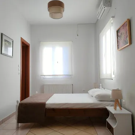 Reahouse 2 דירה Razáta